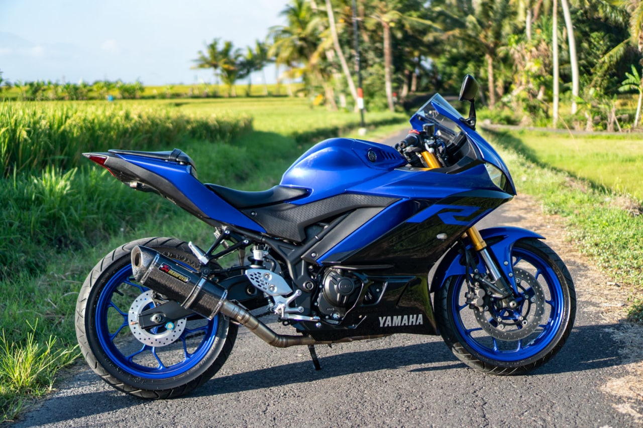 Yamaha R25 Movi Star