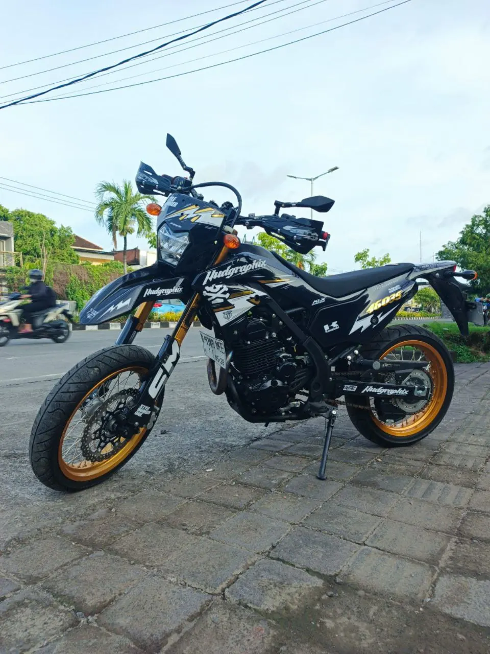 Kawasaki KLX230 SM SE Supermoto