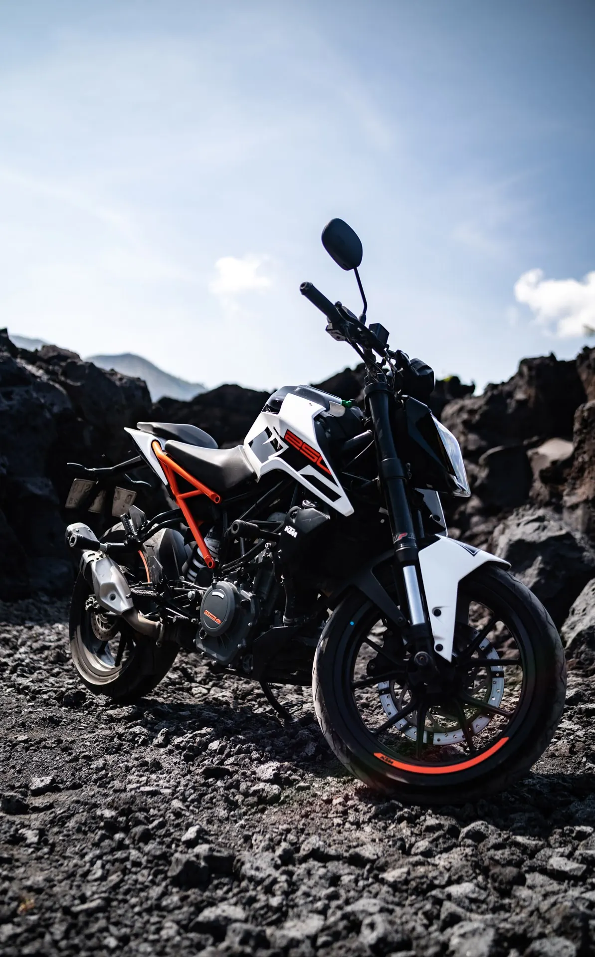 KTM Duke 250 ABS White 2
