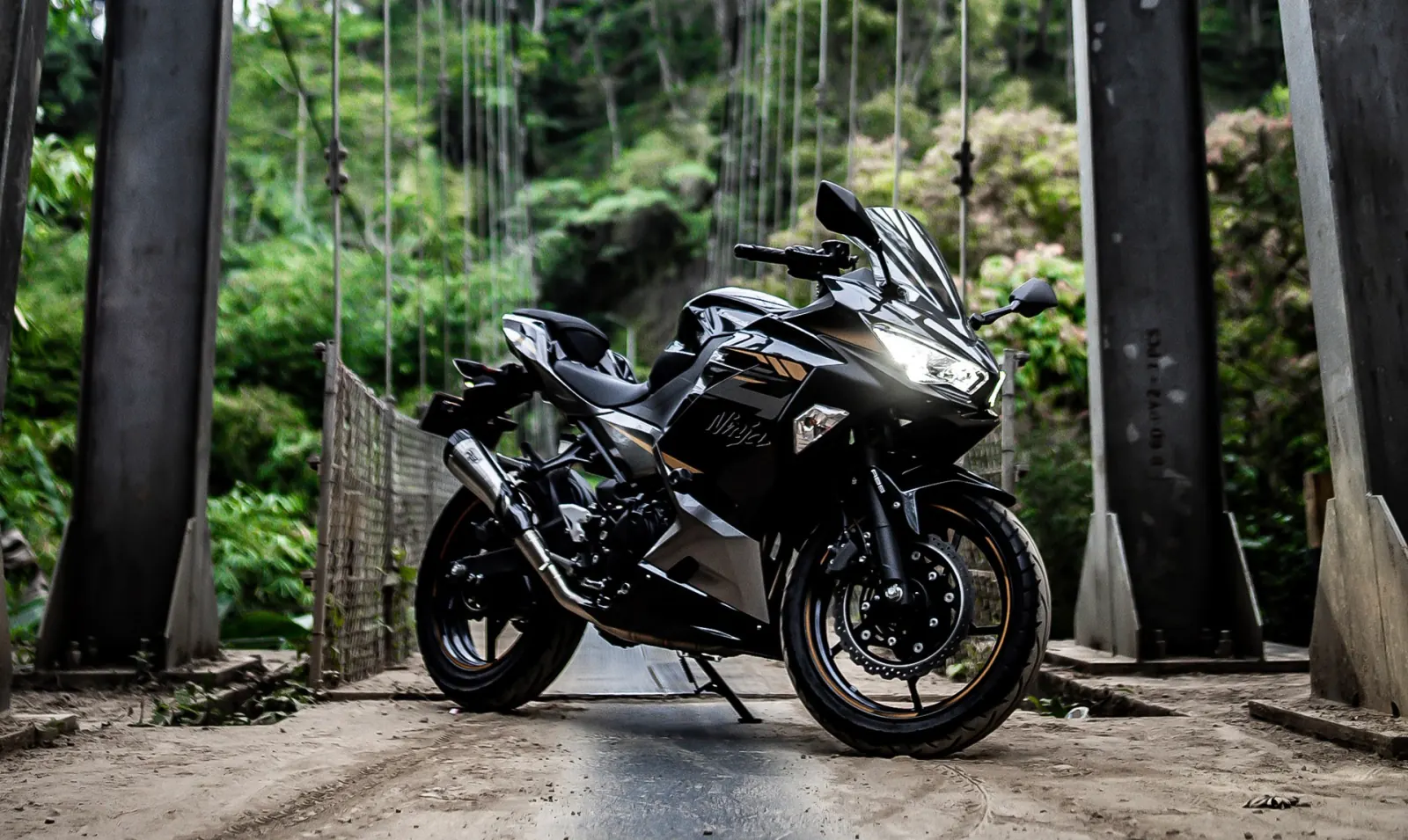 Kawasaki Ninja 250 ABS Black 1