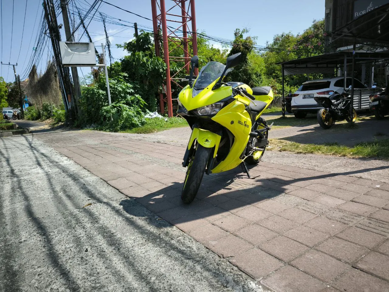 Yamaha R25 ABS Yellow 6