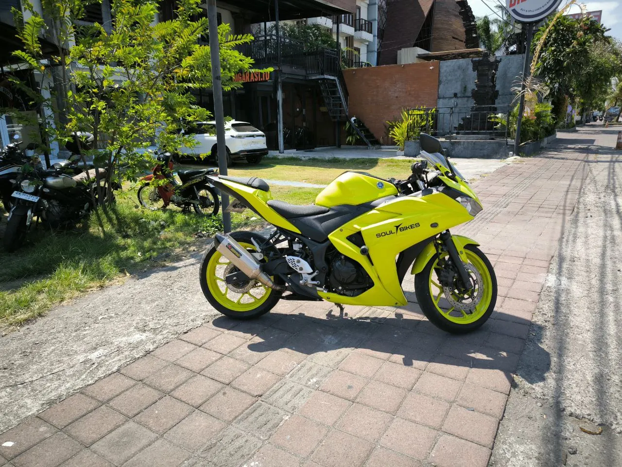 Yamaha R25 ABS Yellow 7