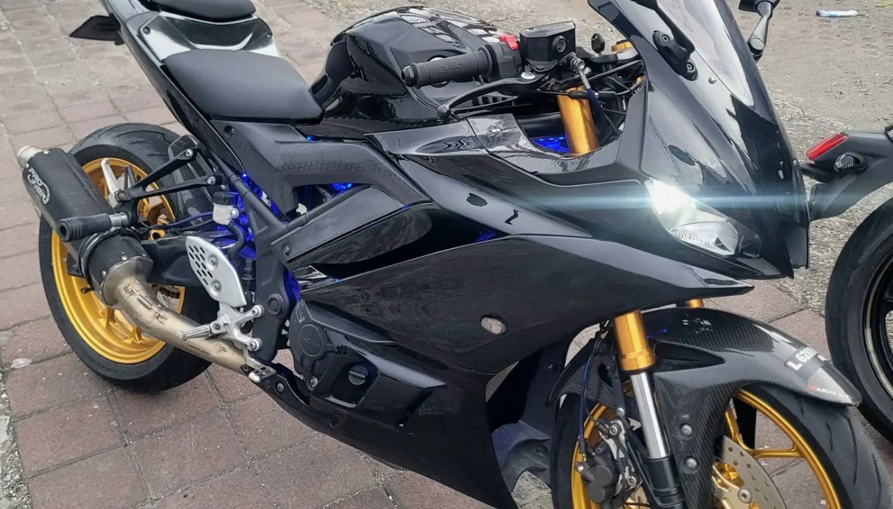 Yamaha R3 ABS Black Carbon 2 1