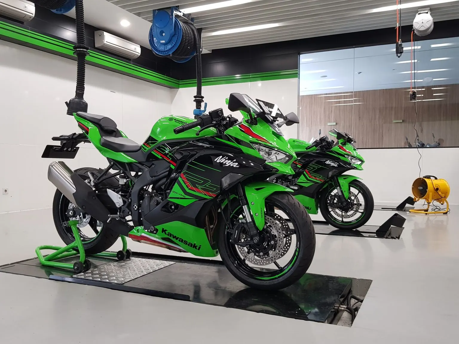Kawasaki zx4