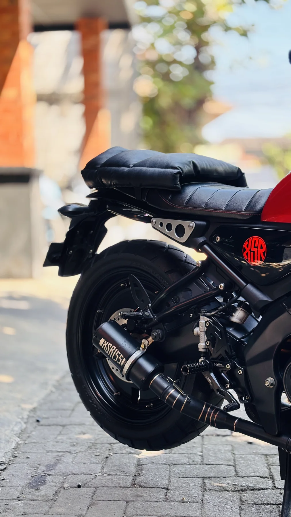 Yamaha xsr 155 custom red 04
