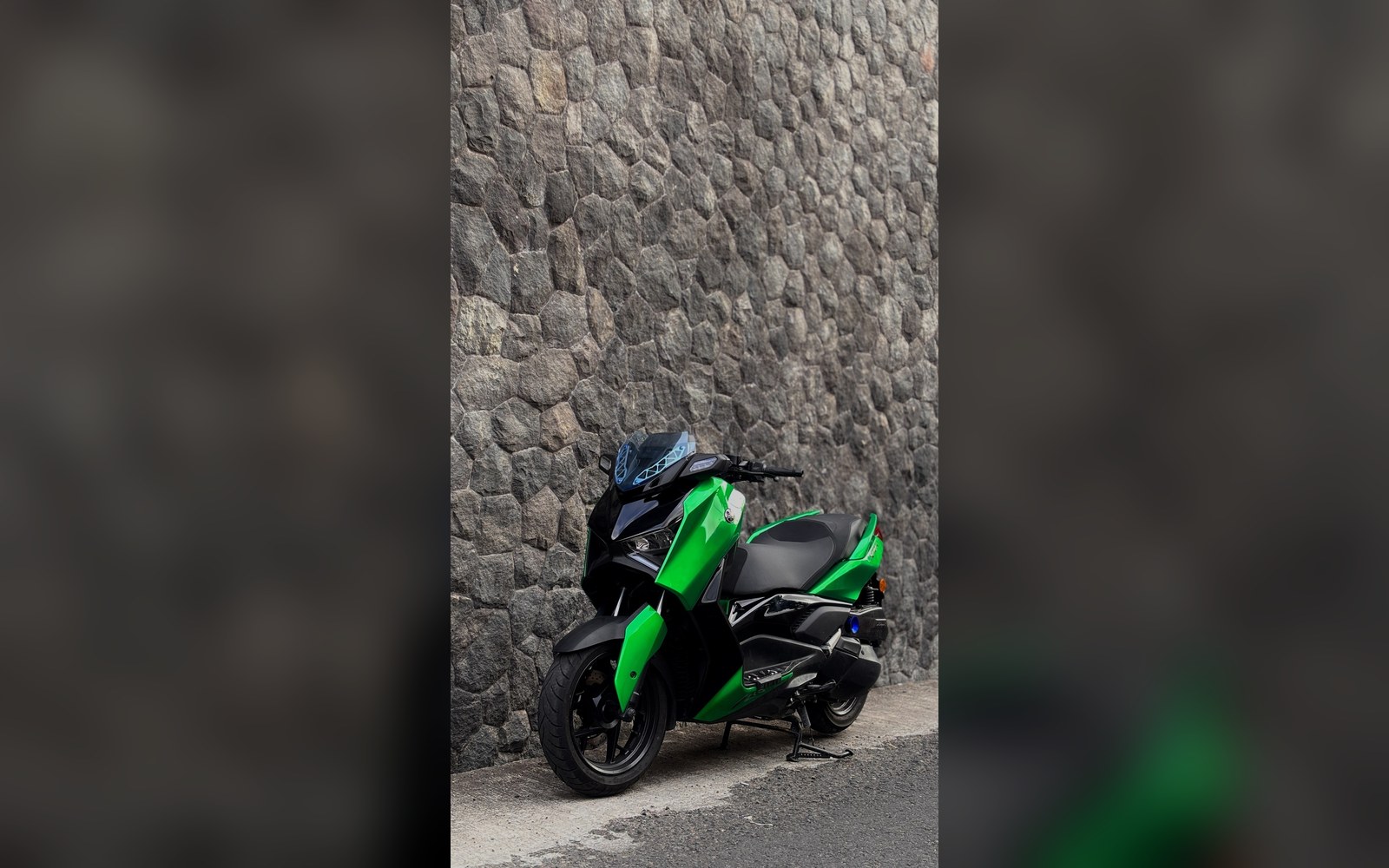 Xmax jungle green blue screen custom 01